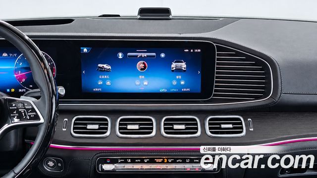 Mercedes-Benz GLS-Class 2026 — photo 16