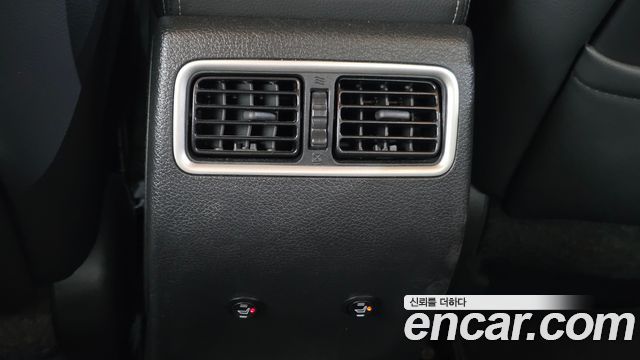 Nissan Altima 2018 — photo 19