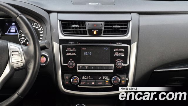 Nissan Altima 2018 — photo 20