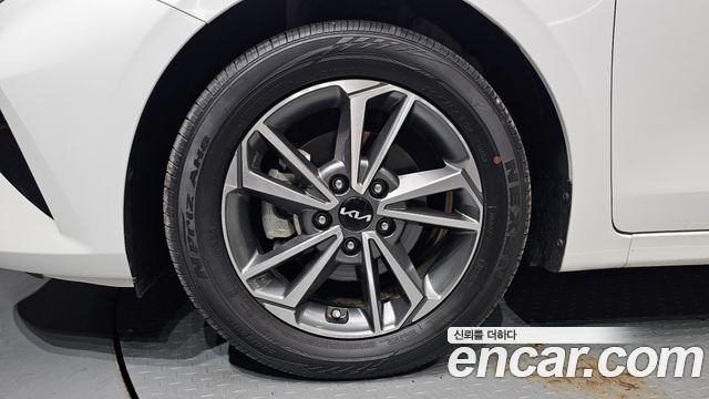 Kia K3 2022 — photo 5