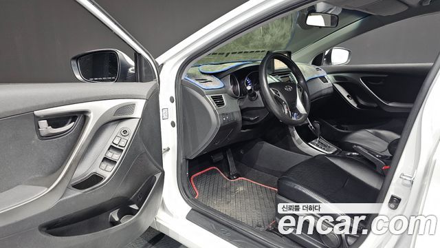 Hyundai AVANTE 2011 — photo 10
