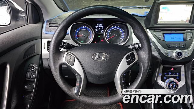 Hyundai AVANTE 2011 — photo 14