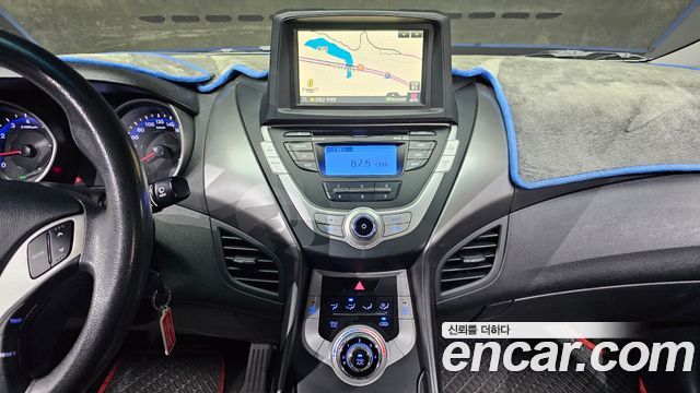 Hyundai AVANTE 2011 — photo 15
