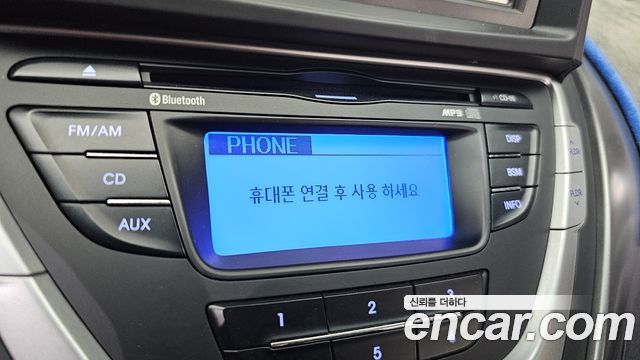 Hyundai AVANTE 2011 — photo 17