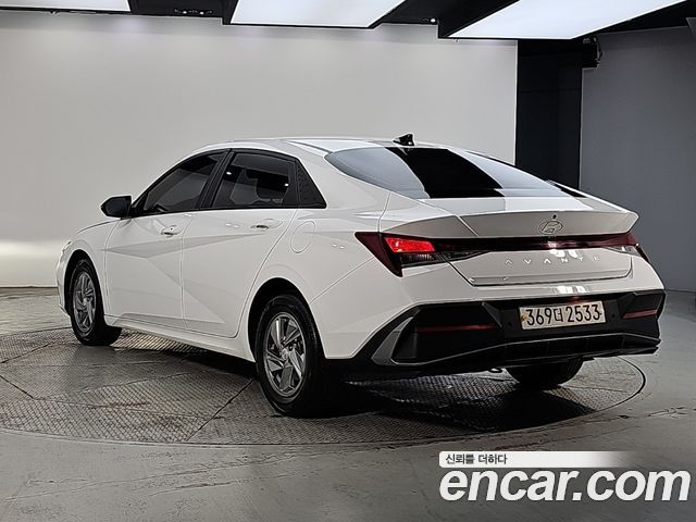 Hyundai AVANTE 2024 — photo 3