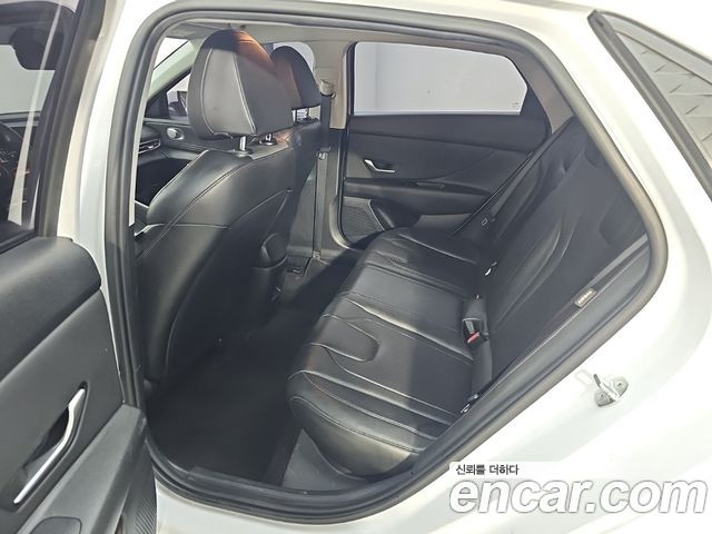 Hyundai AVANTE 2024 — photo 12