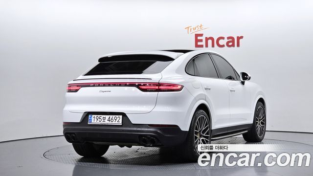 Porsche Cayenne 2020 — photo 2