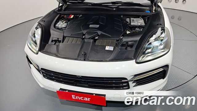 Porsche Cayenne 2020 — photo 6