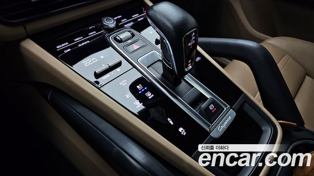 Porsche Cayenne 2020 — photo 12