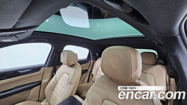Porsche Cayenne 2020 — photo 24