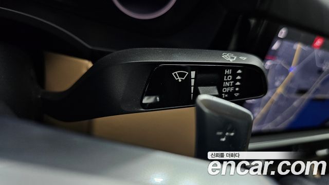 Porsche Cayenne 2020 — photo 28