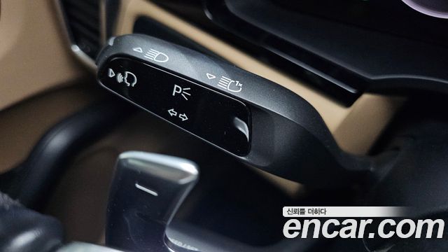 Porsche Cayenne 2020 — photo 29