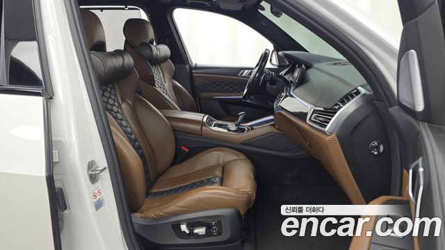 BMW X5M 2021 — photo 11