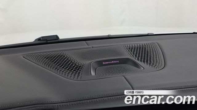 BMW X5M 2021 — photo 17