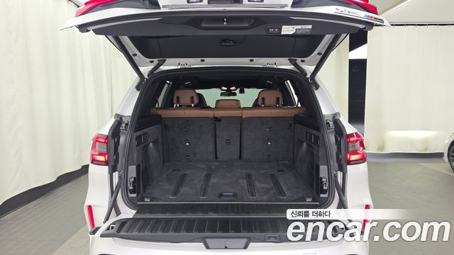 BMW X5M 2021 — photo 20