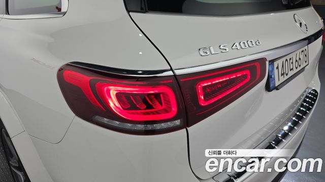 Mercedes-Benz GLS-Class 2022 — photo 9