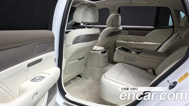 Genesis G90 2023 — photo 11
