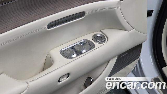 Genesis G90 2023 — photo 16
