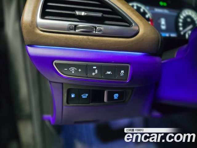 Genesis G90 2019 — photo 10