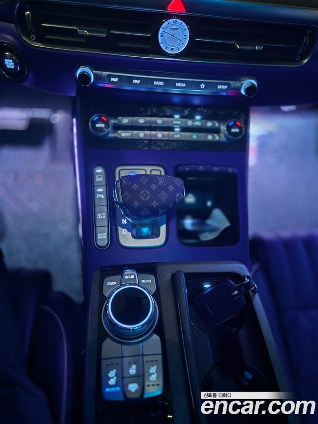Genesis G90 2019 — photo 16