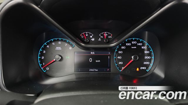 Chevrolet Korea Colorado 2022 — photo 11
