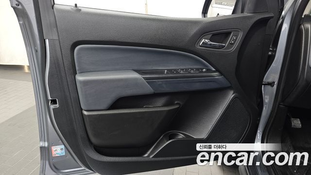 Chevrolet Korea Colorado 2022 — photo 14