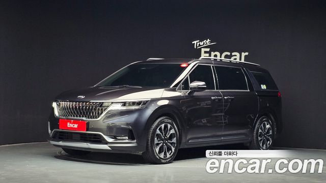 Kia Canival 2021 — photo 1