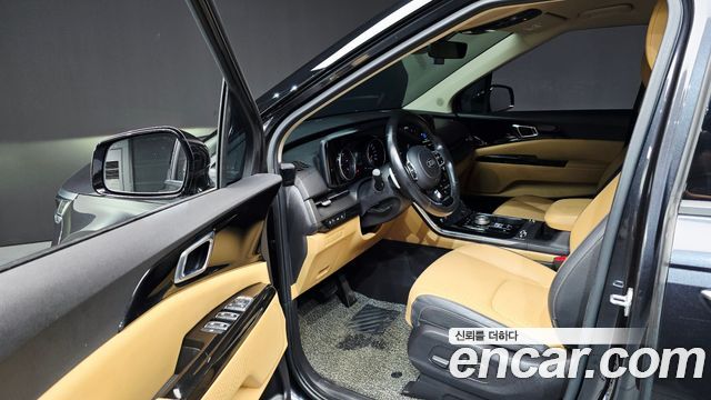 Kia Canival 2021 — photo 13