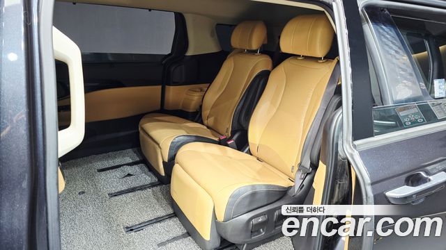 Kia Canival 2021 — photo 19