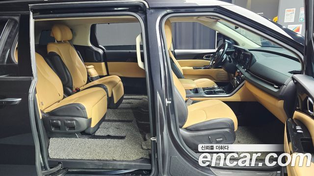 Kia Canival 2021 — photo 29