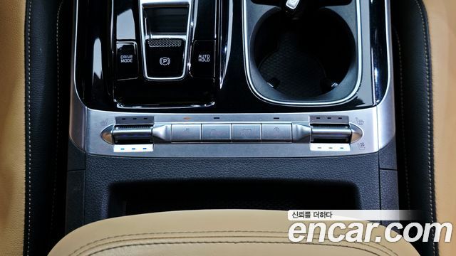 Kia Canival 2021 — photo 30