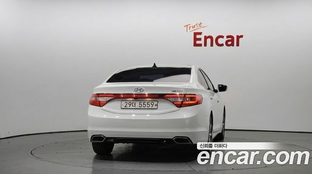 Hyundai Grandeur 2015 — photo 4