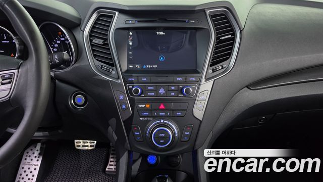 Hyundai Santafe 2016 — photo 12