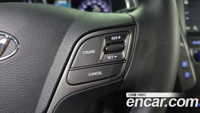 Hyundai Santafe 2016 — photo 16