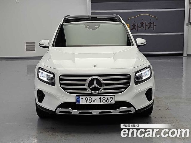 Mercedes-Benz GLB-Class 2024 — photo 2