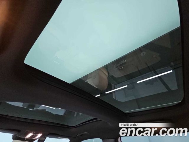 Mercedes-Benz GLB-Class 2024 — photo 13
