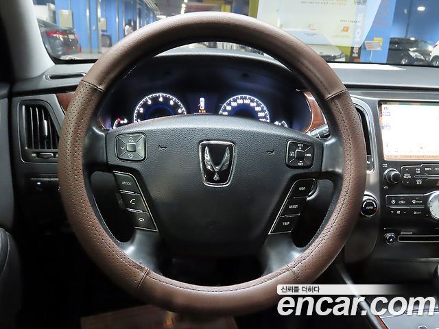 Hyundai Equus 2010 — photo 11
