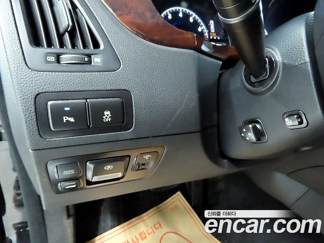 Hyundai Equus 2010 — photo 14