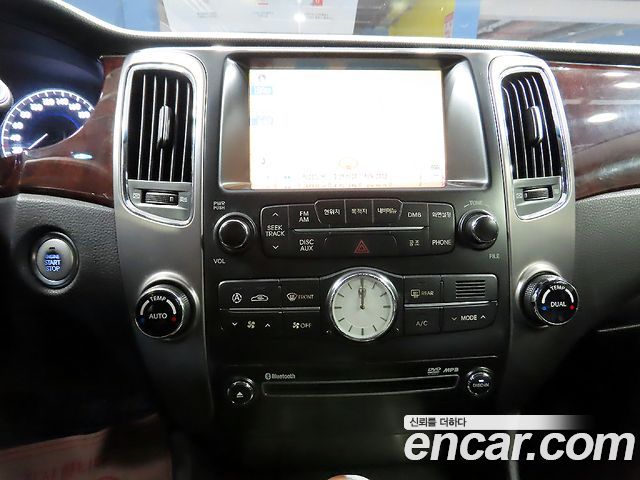 Hyundai Equus 2010 — photo 15