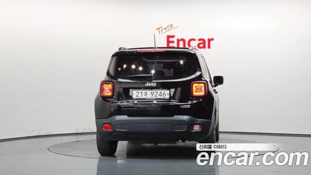 Jeep Renegade 2017 — photo 4
