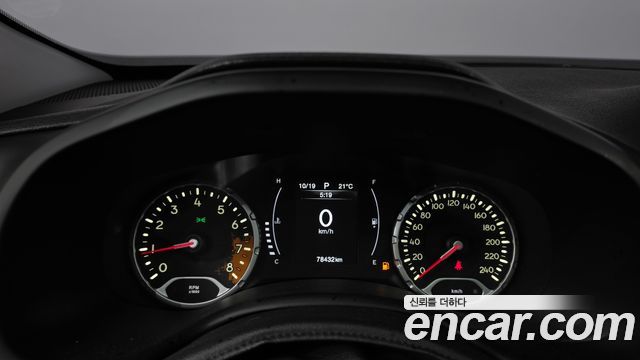 Jeep Renegade 2017 — photo 11
