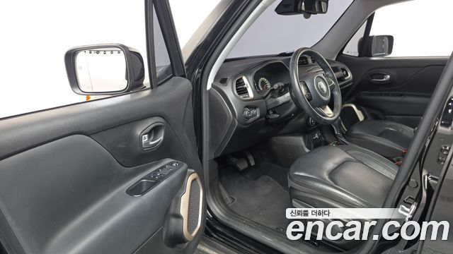 Jeep Renegade 2017 — photo 13