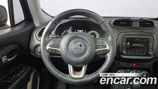 Jeep Renegade 2017 — photo 19