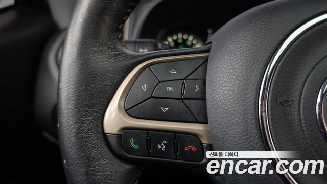 Jeep Renegade 2017 — photo 23