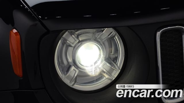 Jeep Renegade 2017 — photo 8