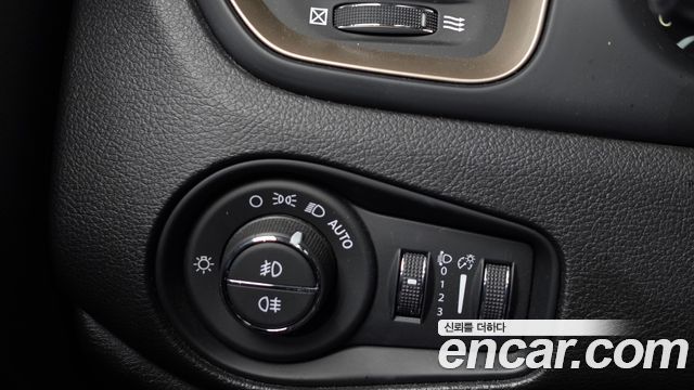 Jeep Renegade 2017 — photo 27