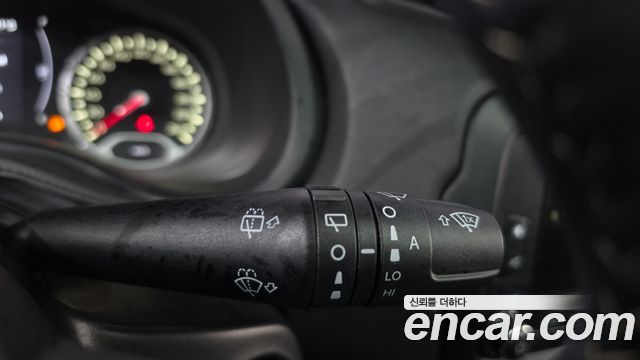 Jeep Renegade 2017 — photo 29