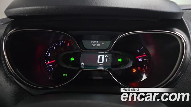 Renault Korea QM3 2017 — photo 11