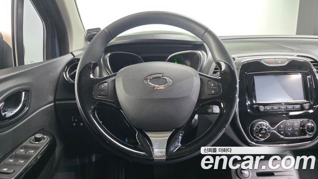 Renault Korea QM3 2017 — photo 19