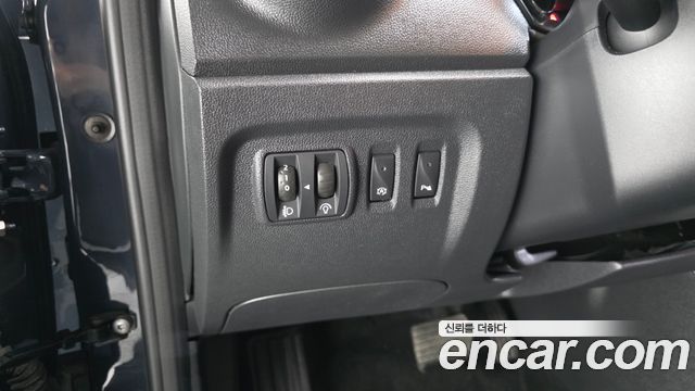 Renault Korea QM3 2017 — photo 21